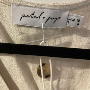 New with tags tie shirt